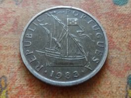 PORTUGAL  5  Escudos  1983  (P)