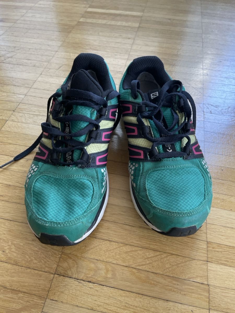 Salomon Scarpe da donna: Trekkingschuhe Salomon Gore-Tex Gr 38 2/3 – Usato da Ebmatingen venduto da Reva-Sue 1