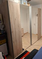 Kleiderschrank/ Schiebetüre- Spiegelschrank von Livique