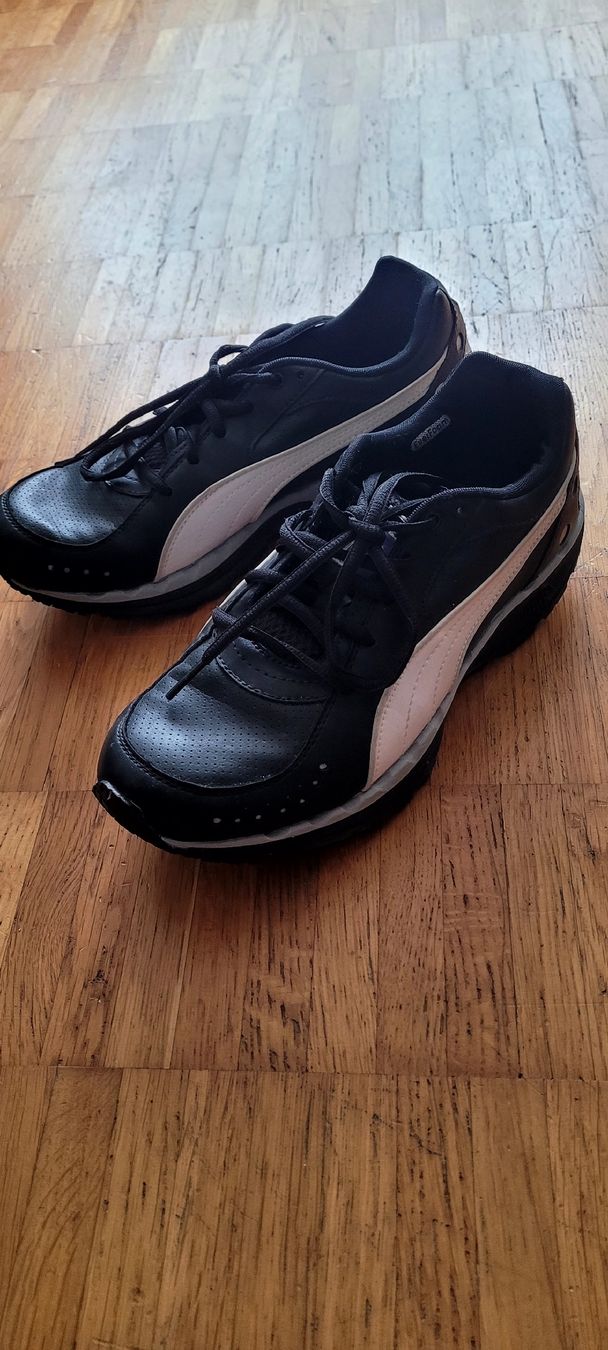 Puma Scarpe da donna: Puma Sneaker gr 38.5 ortholine NEUwertig – Nuovo (secondo la descrizione) da Emmenbrücke venduto da gatasalvache 1