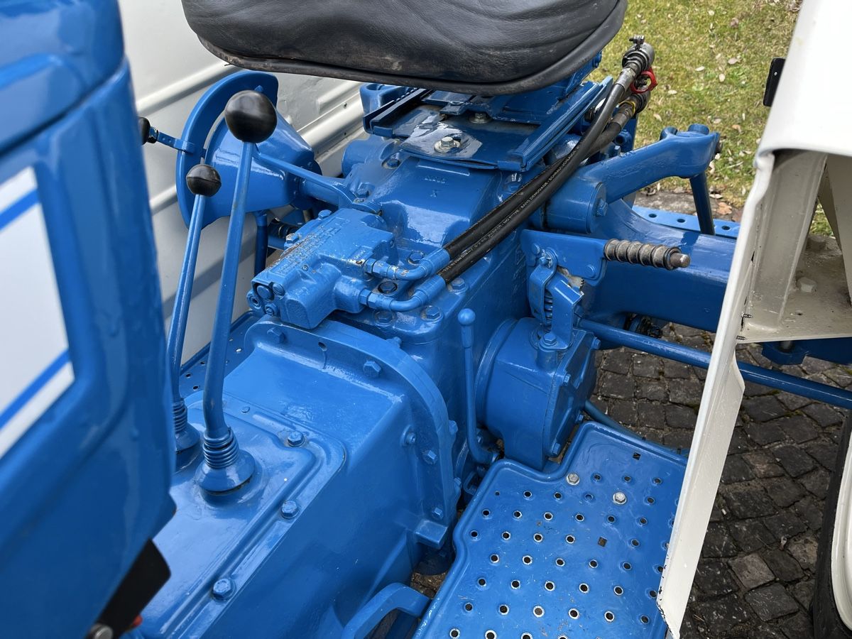 Ford Trattori: Traktor Ford 2000 – Usato da Kirchberg SG venduto da MB409_4x4 7