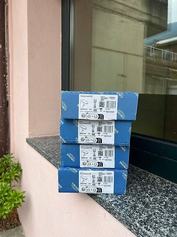 Rubinetteria: Miscelatori elettronici Grohe – Usato da Chiasso venduto da mar_6xq5 1