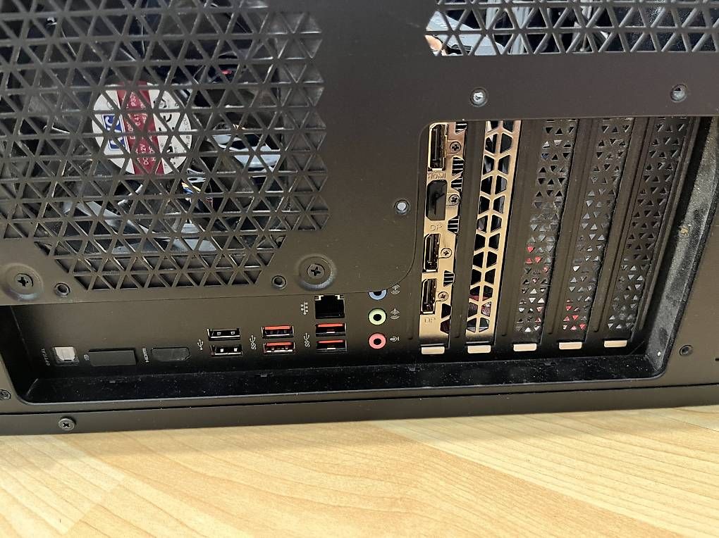 Hewlett Packard PC: HP Omen Gaming PC - i7, 32GB RAM, RTX 2060 – Usato da Stans venduto da jas_76ww 2
