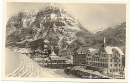 GRINDELWALD Bahnhof mit Bahn