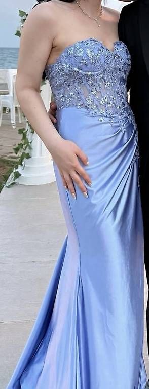 Robes: Abendkleid / Ballkleid in Hellblau  einmal getragen – D'occasion à Bülach par SerenOcak 3