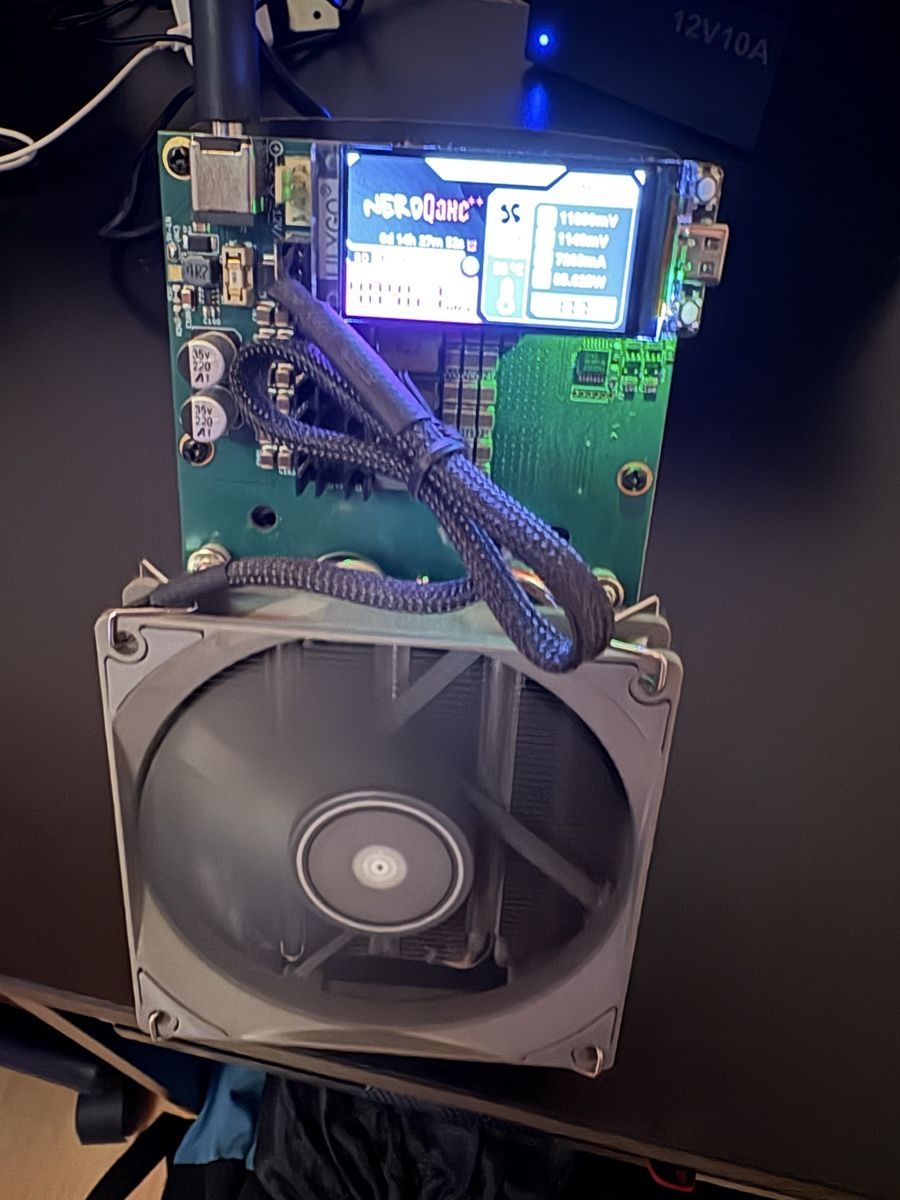 Coin Miner: Asic Miner Nerdqaxe 4,8Ths – Nuovo (secondo la descrizione) da Bolken venduto da Romeo80