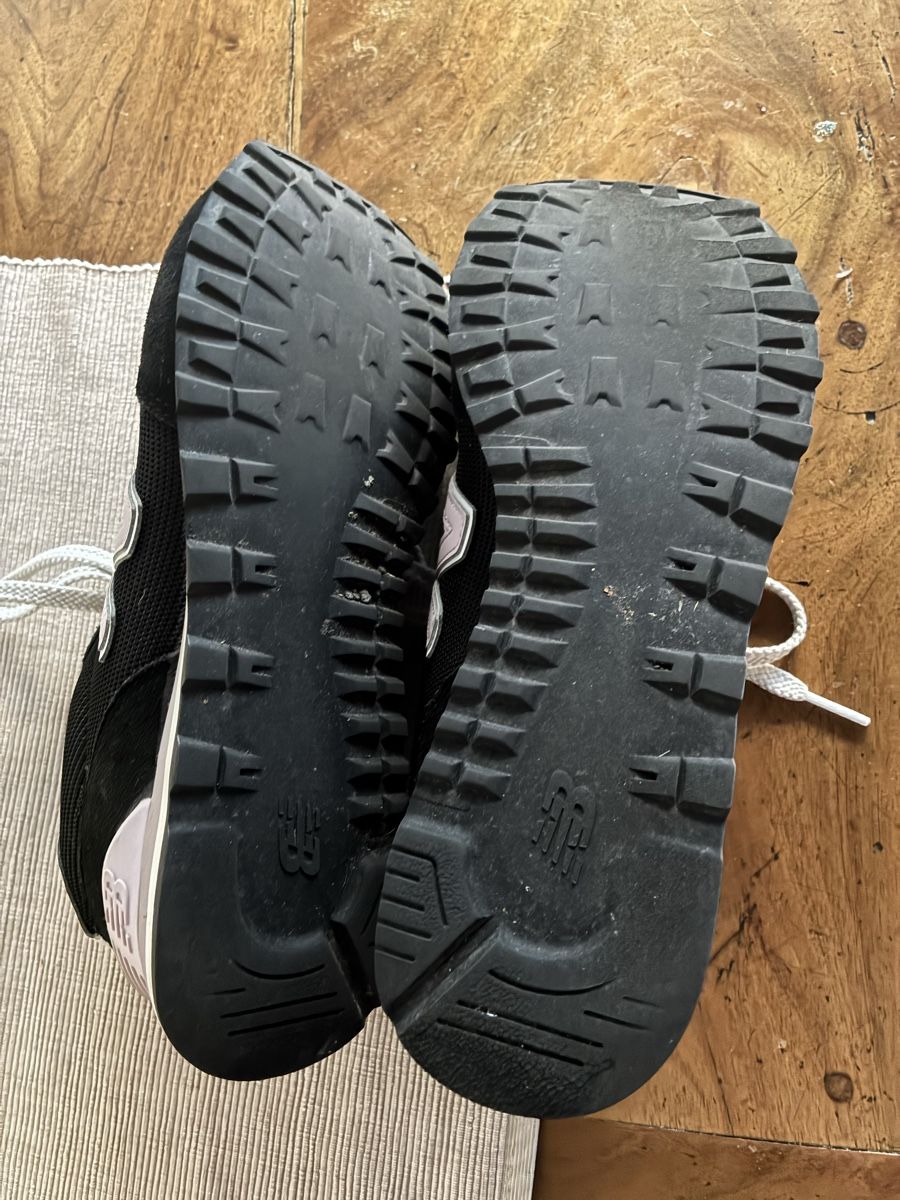 New Balance Scarpe da donna: NEW Balance 🖤 – Usato da St-Maurice venduto da cry_tgq8 4