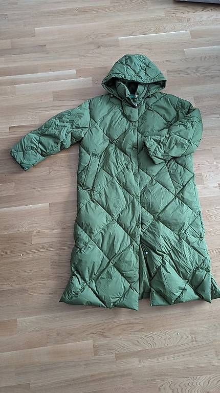 Giacche: Lange Daunenjacke Benetton gr M – Usato da Root venduto da vin_wr2l