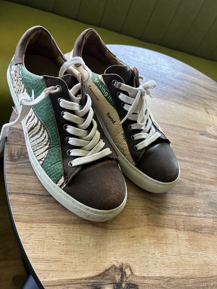 Scarpe da uomo: Sneakers tiger print size 37brown EU – Usato da Zollikofen venduto da Tannaz.k 7