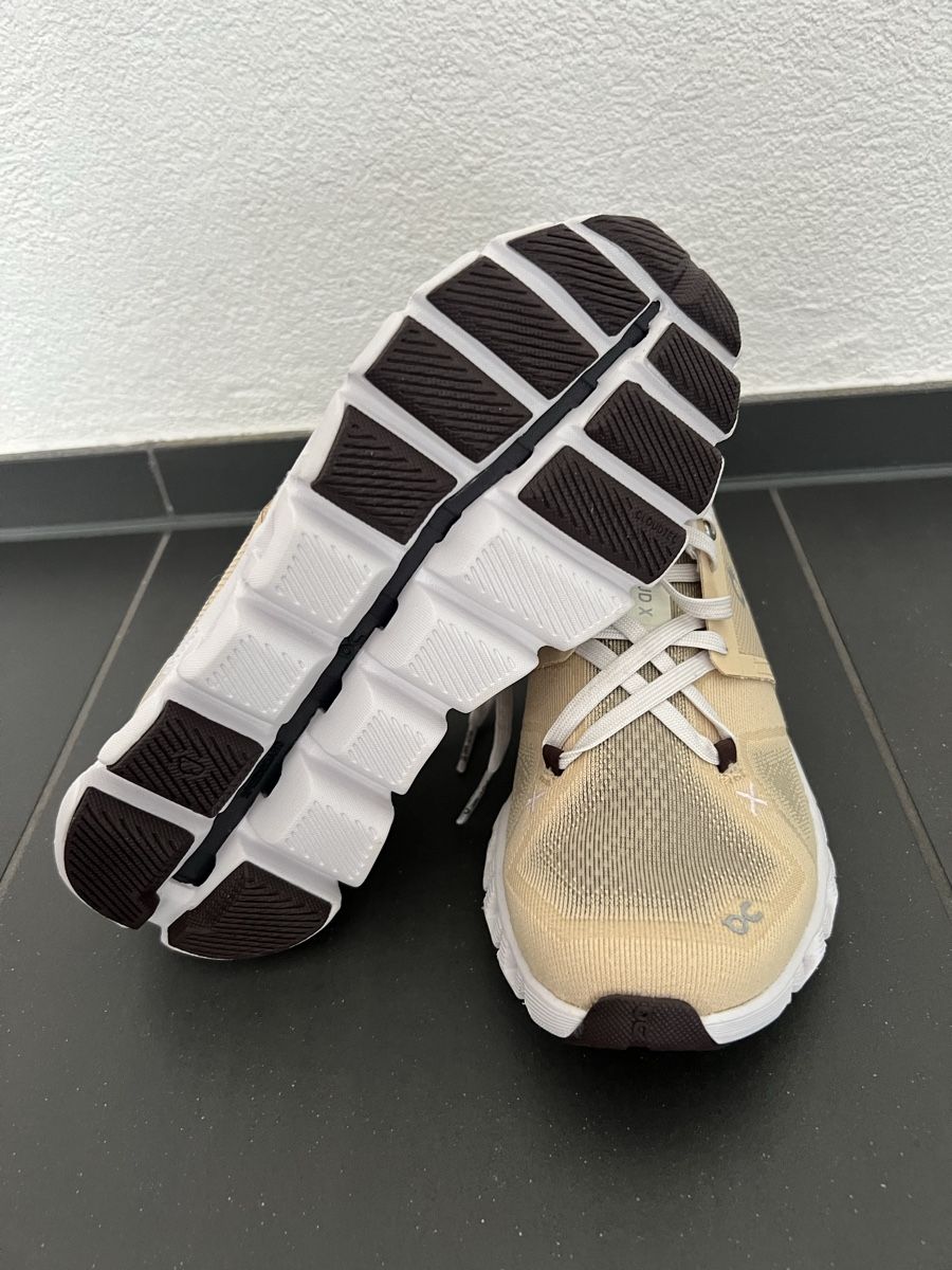 On Scarpe da donna: On Cloud Schuhe Gr: 37 – Nuovo e nell'imballaggio originale da Holziken venduto da 181281 6