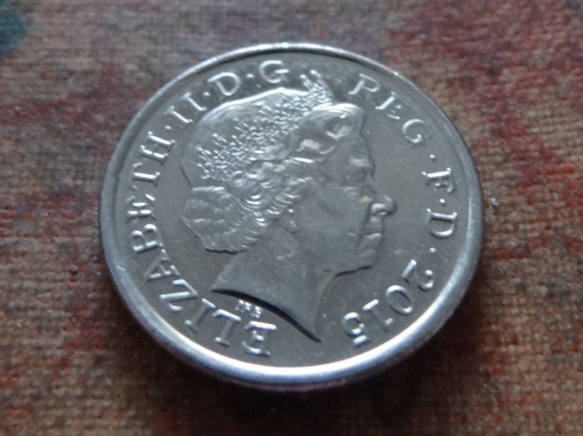 Alle Münzen: ROYAUME-UNI  5 Pence  2015 – Gebraucht aus Romanel-sur-Lausanne von Swift13 1