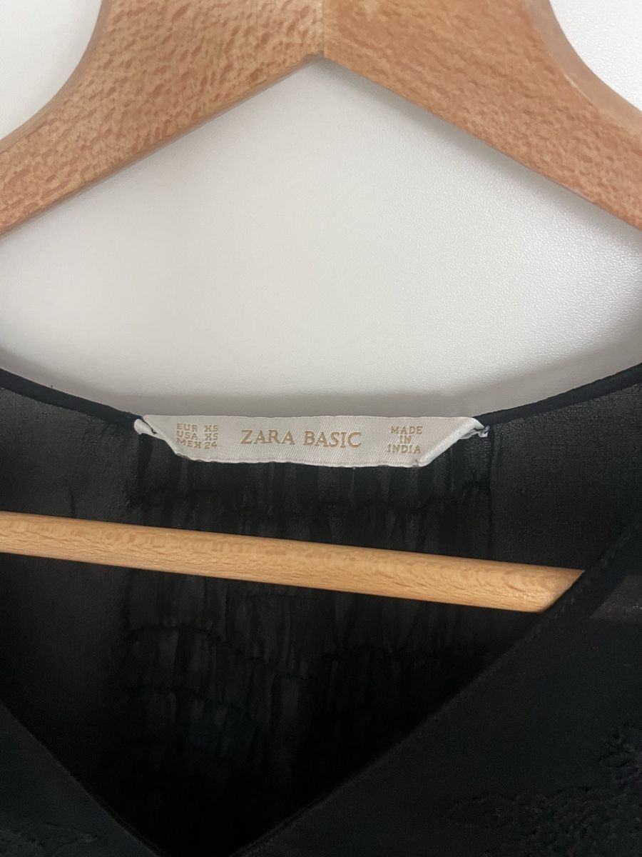 Zara Camicette: Chemisier noir avec dentelle  – Usato da Neuchâtel venduto da Ariane_vn00 3