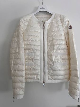 Moncler Daunenjacke weiss gesteppt gebraucht Zustand