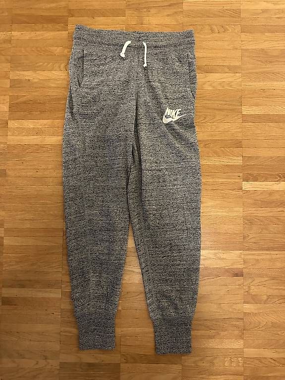 Nike Pantaloni: Nike Hosen XS – Usato da Zürich venduto da PetraBallon
