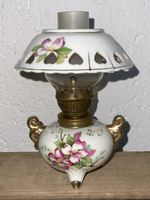 Antike Porzellan Öllampe mit Herzmuster, Vintage Lampe