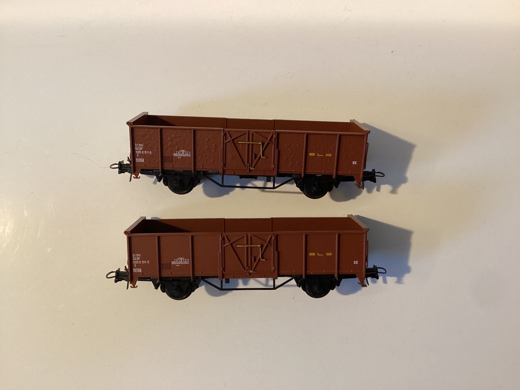 Roco Modellini di ferrovie: Roco Güterwagen BLS 1:87 H0 – Usato da Effretikon venduto da simtek_de