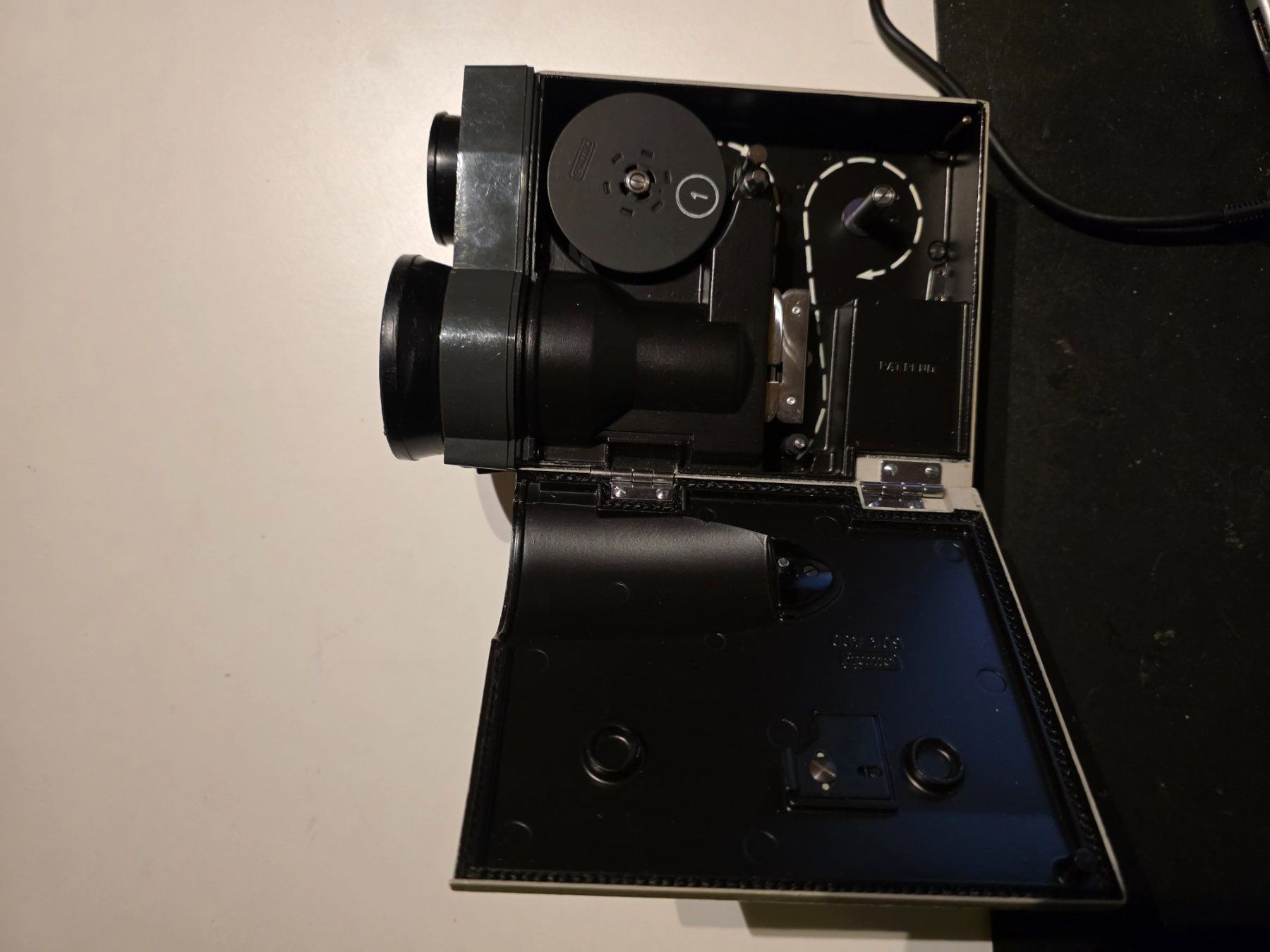 Eumig Videocamere: antike Eumig C6 Film Kamera – Usato da Walterswil BE venduto da Lonitti 8