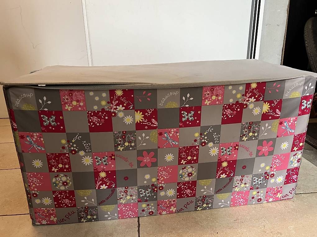 Letti: rangement chambre enfant – Usato da St-Cierges venduto da Gw. 1