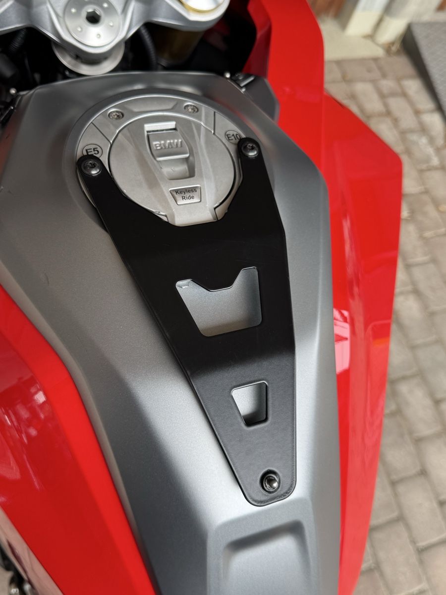 BMW Touring: BMW F900XR 35KW – Usato da Zermatt venduto da l.s2907 6