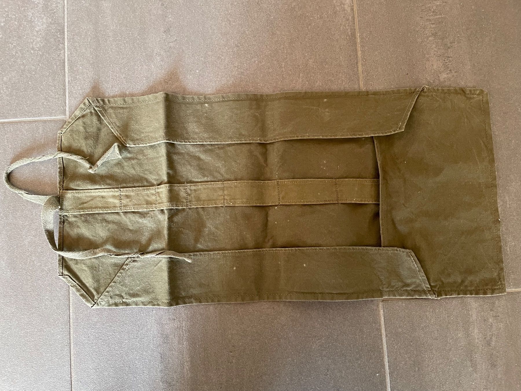 Schweizer Armee Uniformi: WW2 British Army Toiletry Roll – Usato da Oberbütschel venduto da Woodie2005 1