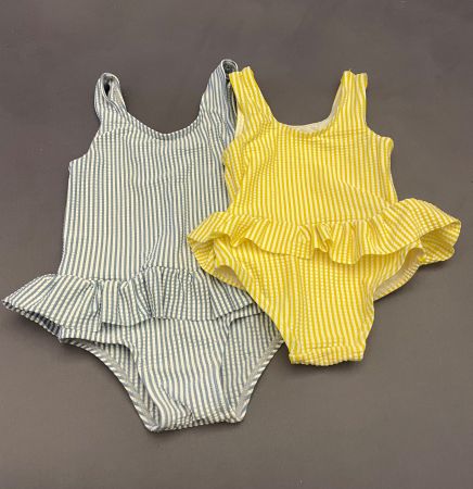 Badeanzüge 2 Stück für Babys / Grösse 68 & 98 / neuwertig!!!
