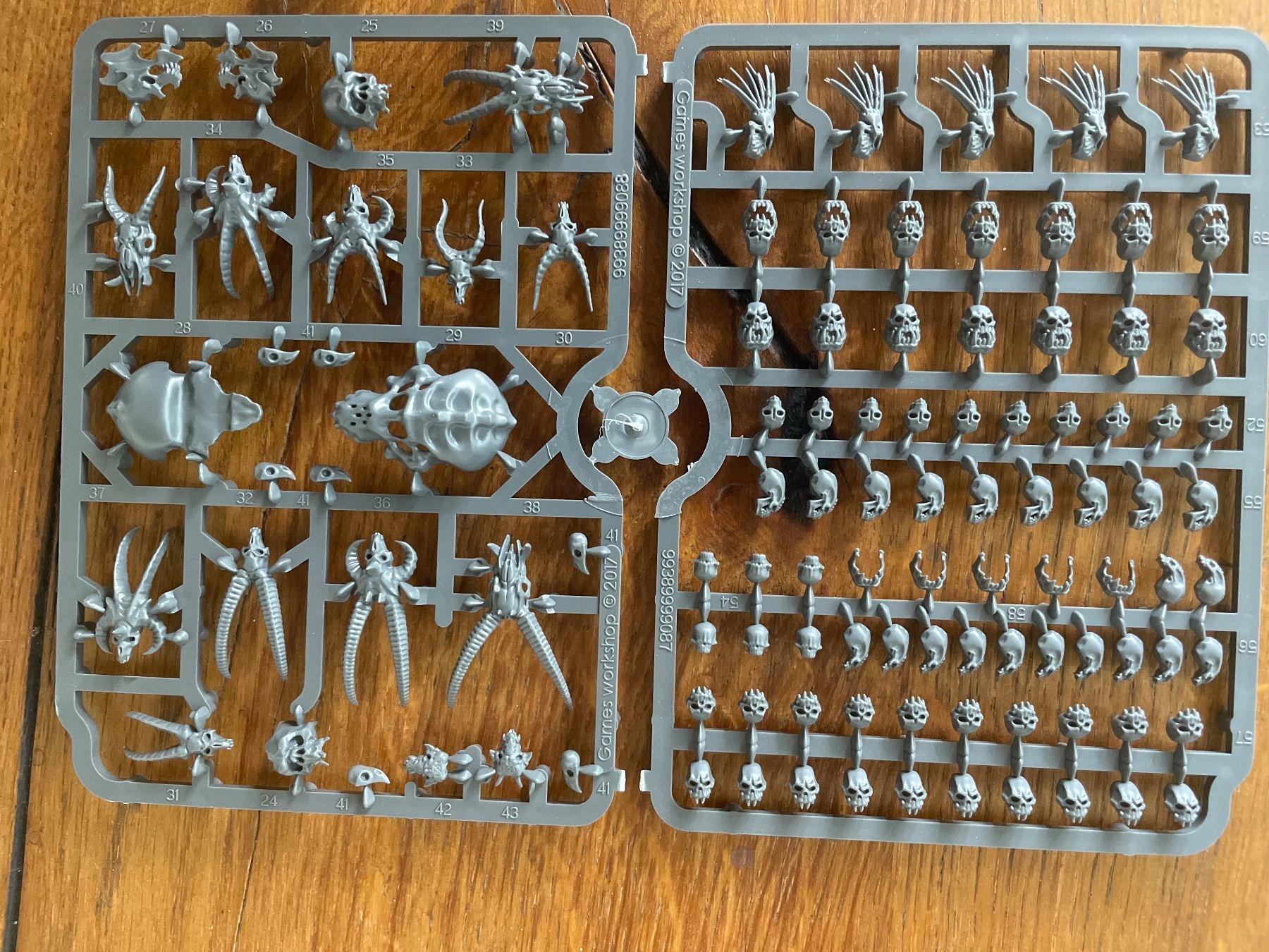 Kit di modellismo & Modellini statici: Warhammer Skulls for Bases/ Terrain – Usato da Luzern venduto da roene