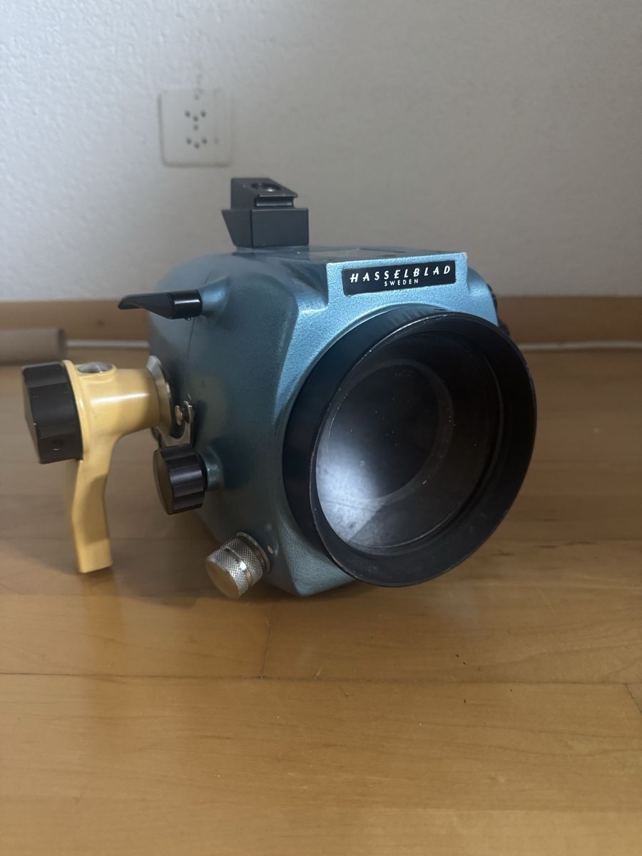 Lampade & Macchine fotografiche: Hasselblad Underwater Housing – Usato da Zürich venduto da mat_rw96