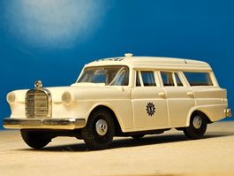 Brekina __ Mercedes 190 Kombi Polizei __ Spur H0 __ 1:87