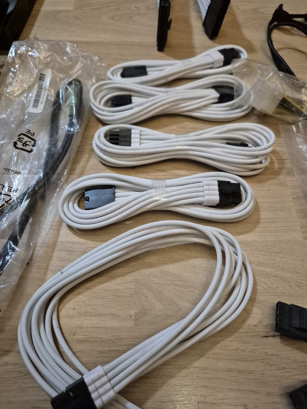 NZXT Composants électroniques: PC Komponenten Set NZXT Lüfter Kabel gebraucht – Défectueux à Schaffhausen par tschintonic 3