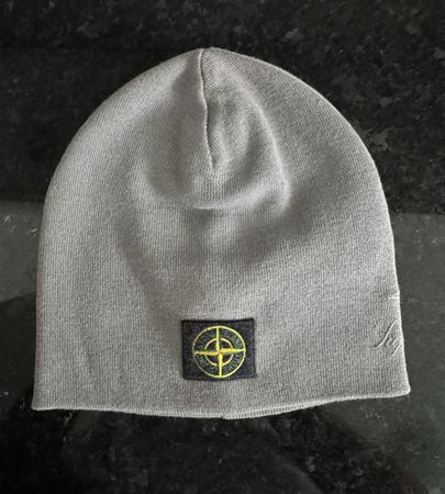 Bonnet Stone Island x Supreme réflective (Gris)