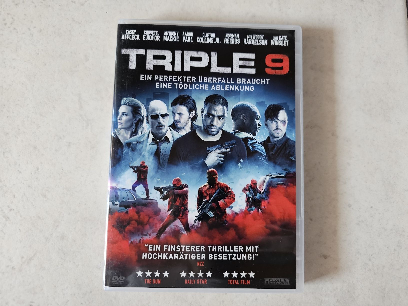 Tutti i DVDs: Triple 9 – Usato da Schneisingen venduto da backstore24
