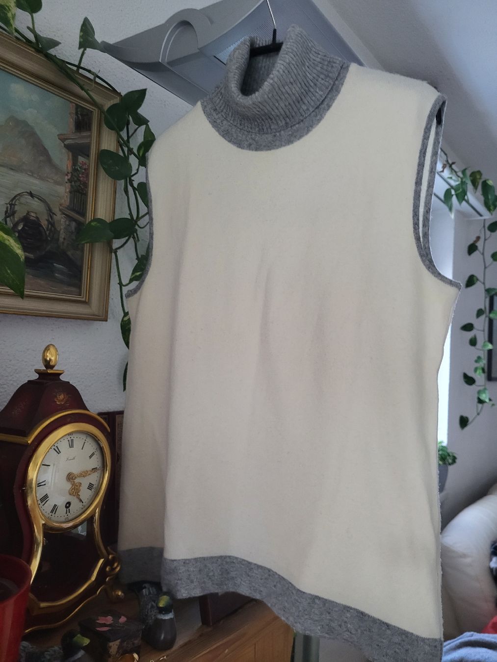 Gilet & Giacche senza maniche: Ärmelloser Rollkragenpulli, Winterweste, Grösse M – Usato da Winterthur venduto da rab_tr8n