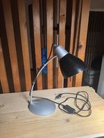 Kleine Tischlampe / Schreibtischlampe