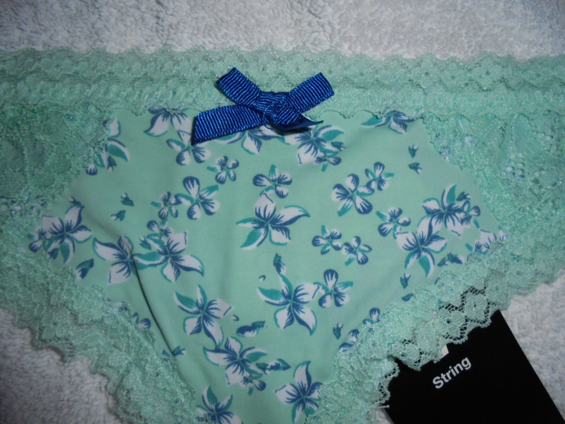 Altra biancheria intima: Mintfarbener String Tanga mit Blumenmuster, Neu, Gr. S – Nuovo (secondo la descrizione) da Aarau Rohr venduto da PinkSchwein 2