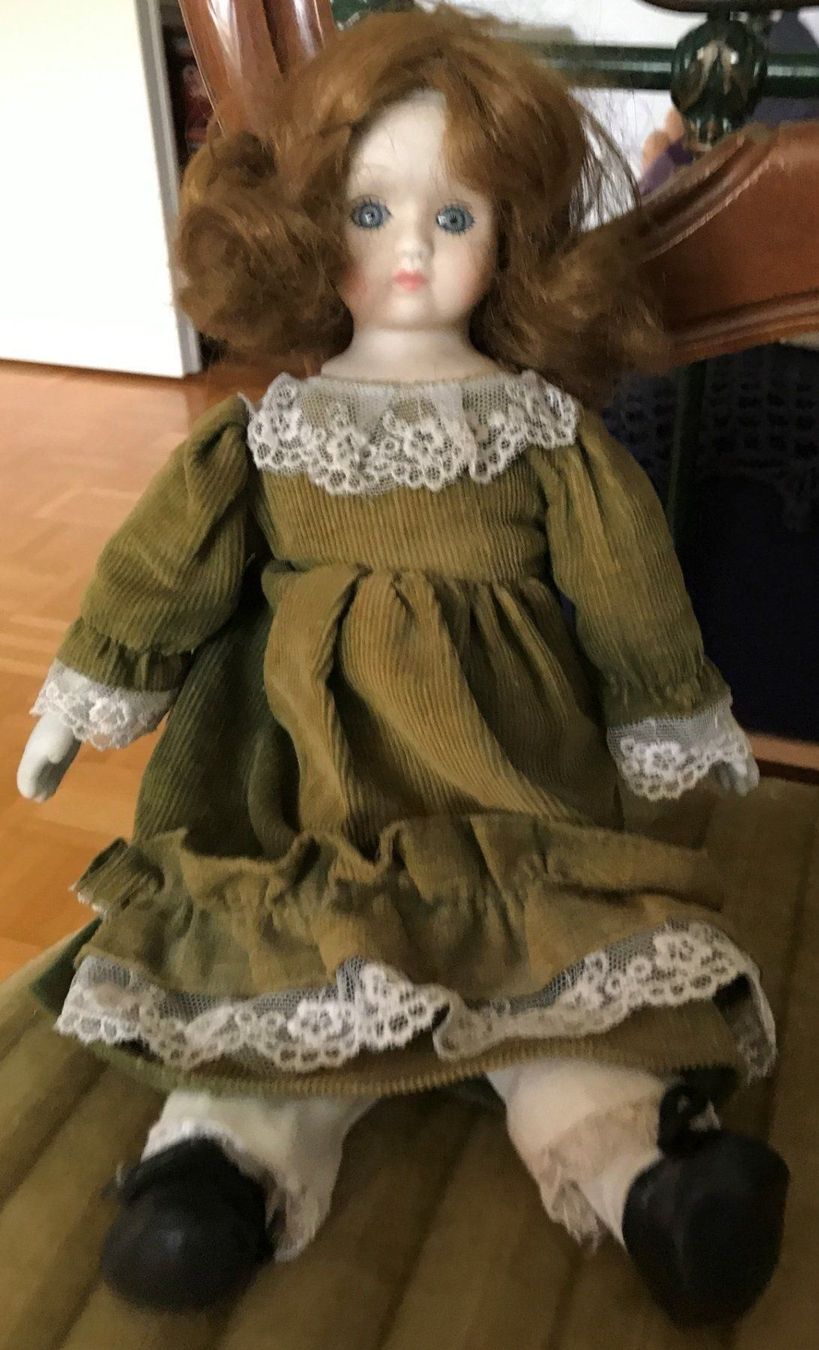 Puppen: Porzellan-Puppe – Gebraucht aus Solothurn von JudithH02