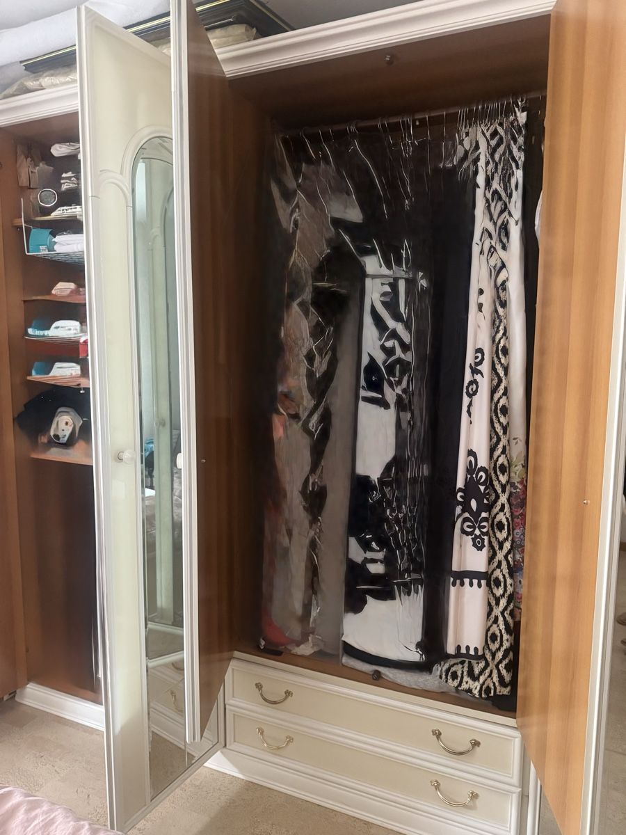Armadi: Kleiderschrank mit Spiegeln – Usato da St. Gallen venduto da Cansado 5