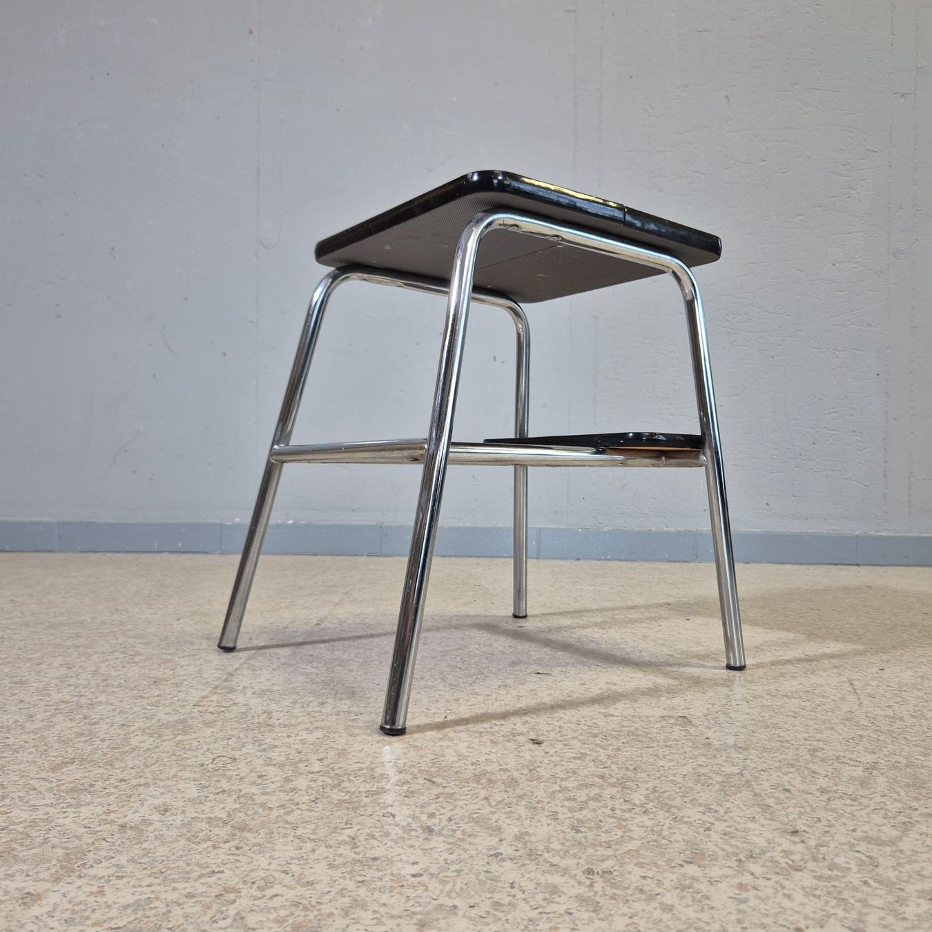 Sgabelli: 70s Simplex Tritthocker Stepstool Küchenhocker 2-Tritt rot – Usato da Nottwil venduto da Wondewa-Shop 7