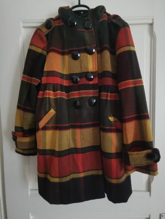 Schöner Kurzmantel/ Kaputzen Jacke mit Karomuster, Gr.M