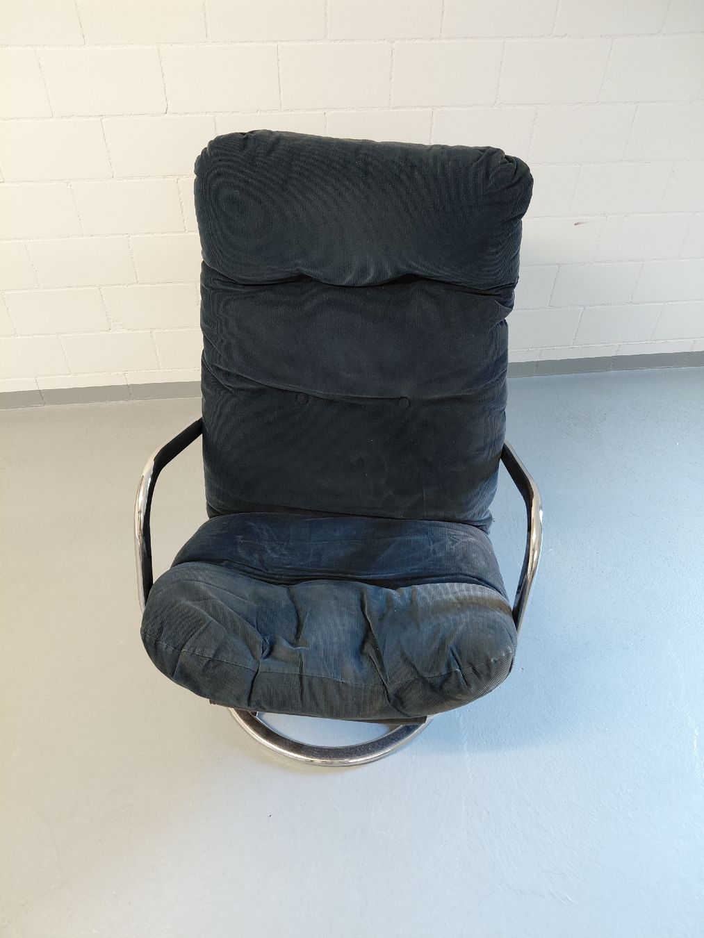 Poltrone: Sessel dunkelblau Cord mit Metallgestell – Usato da Cham venduto da srb_26vq 5