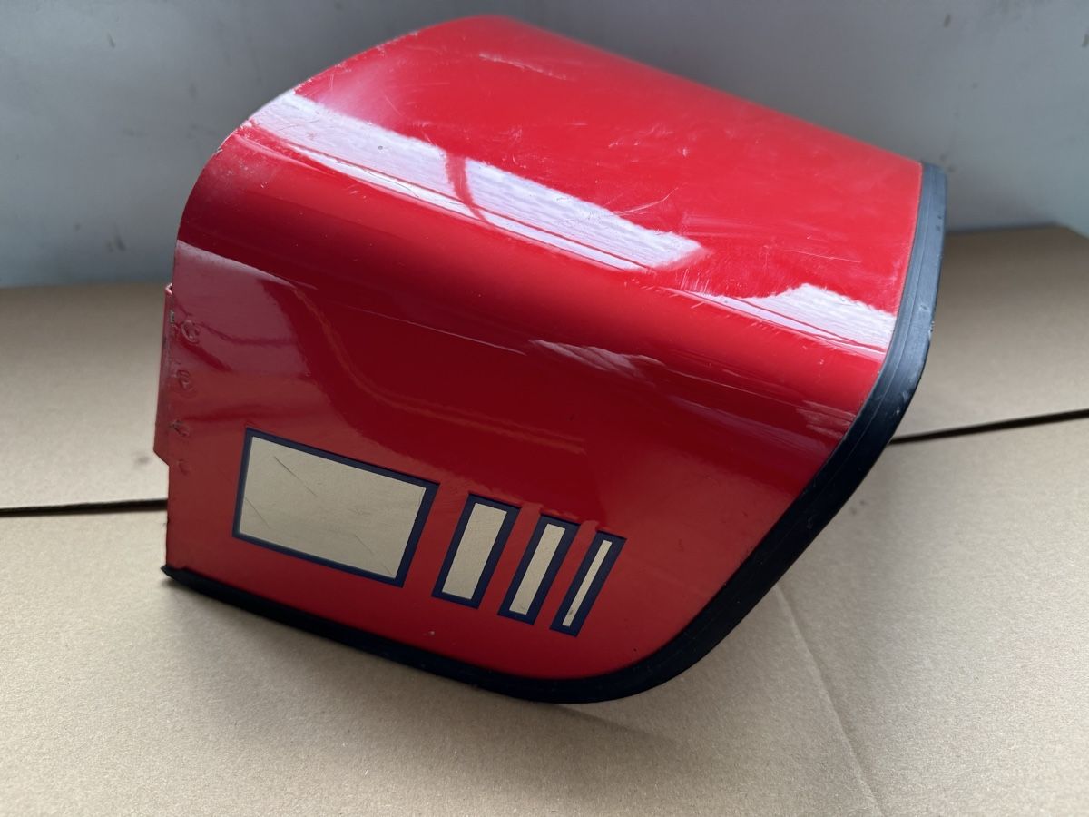 Laverda Tutti i ricambio per moto: Capot de selle moto oldtimer - Laverda LZ 125 – Nuovo (secondo la descrizione) da Courtételle venduto da claude41