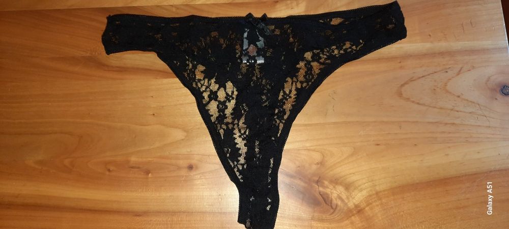 Schwarze String Gr 40/42 | Kaufen auf Ricardo