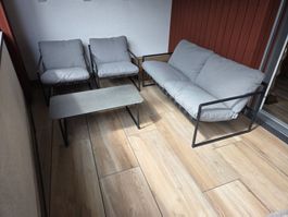 Gartenlounge RISVEDEN 4-teilig von JYSK inkl. Tisch