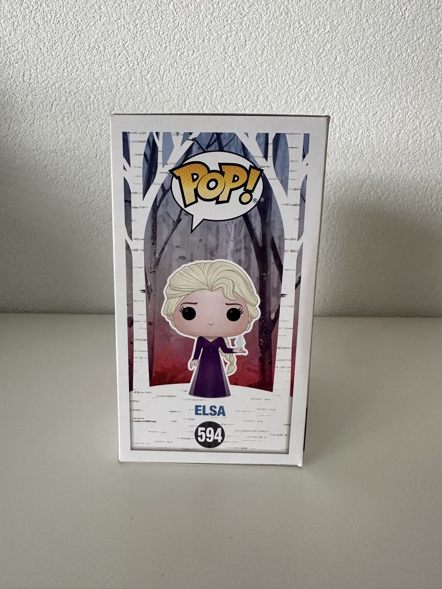 Funko Figurines: Funko Pop Elsa Amazon Exclusive – Neuf avec emballage d'origine à Mels par Hannah_Fee 3