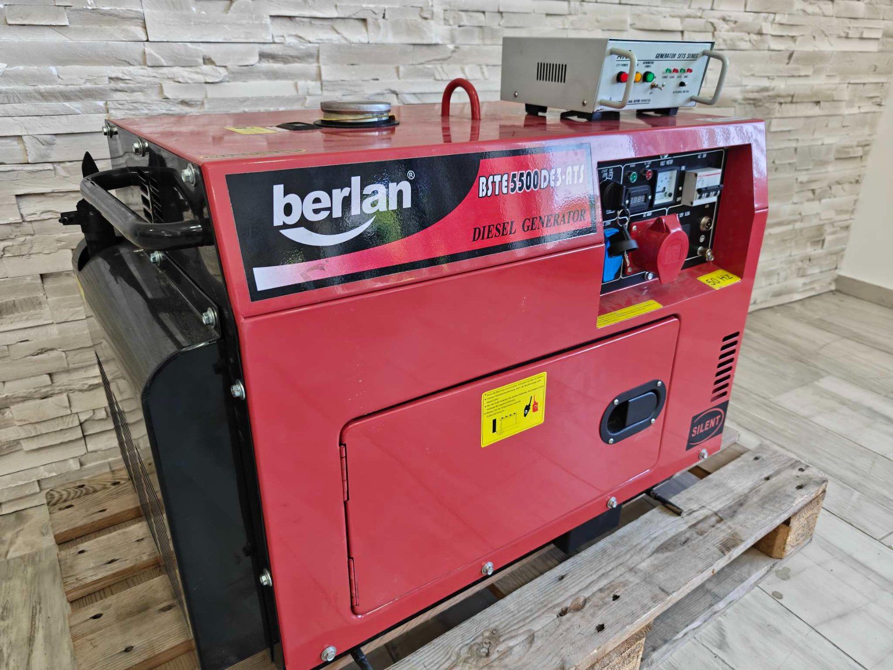 Generatori di corrente: Diesel Stromerzeuger 8,57PS 5000W Notstromaggregat Generator – Difettoso da Baar venduto da Werkzeugzentrum 3