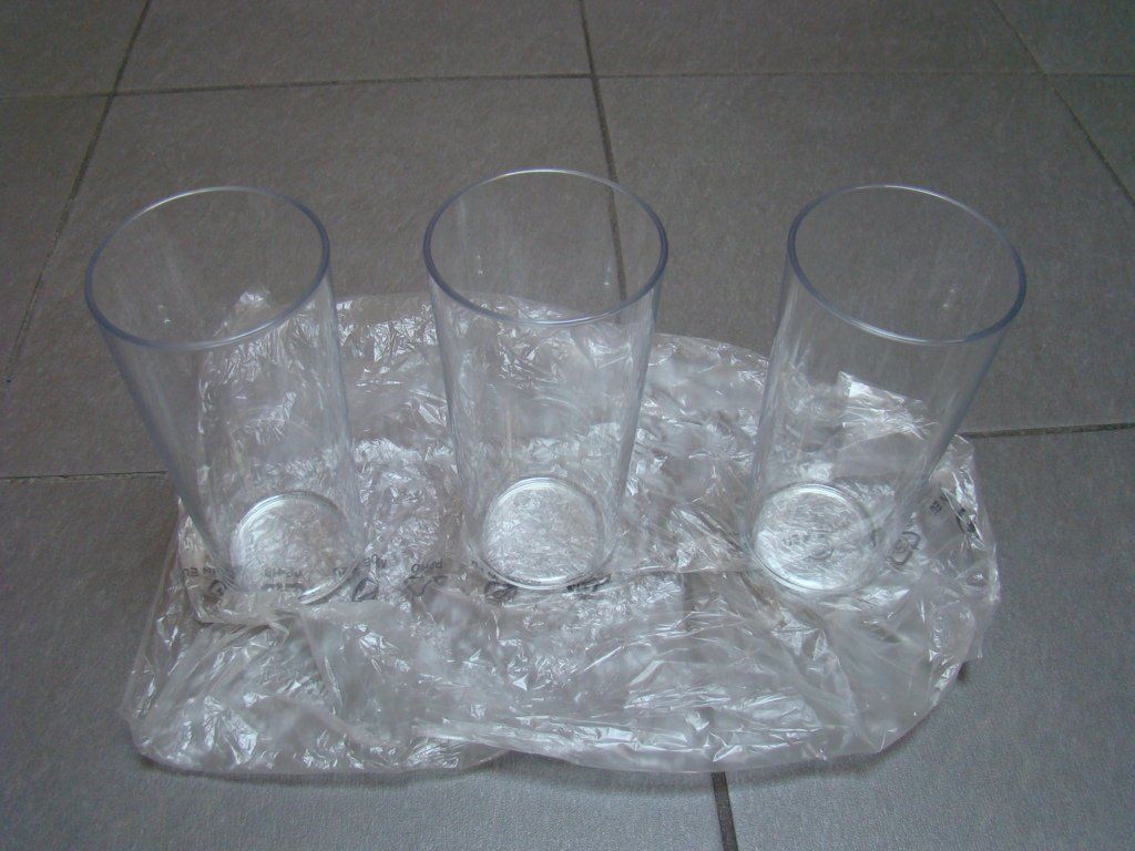 Tupperware Bicchieri: Tupperware, verre 400ml (3x) – Nuovo e nell'imballaggio originale da Lussery-Villars venduto da pousinete02