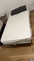 Bett:verstellbarem Lattenrost + Matraze (GRATIS wegen Umzug)