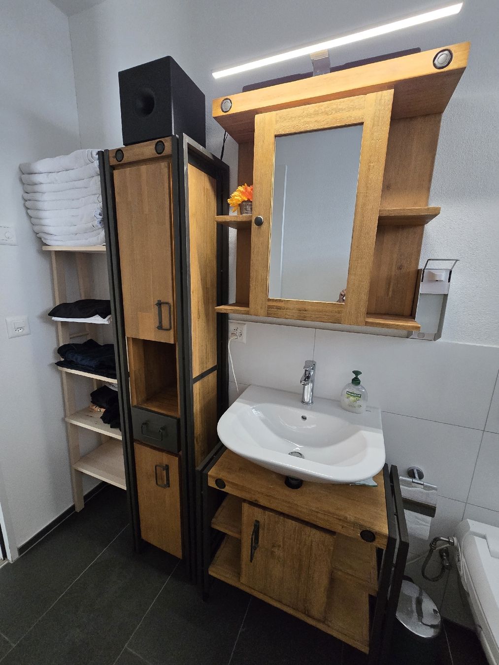 Armoires miroirs: Modernes Badezimmer Set – D'occasion à Stein am Rhein par dom_k28v 7