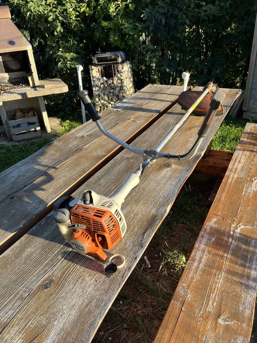 Stihl Tagliaerba: Débroussailleuse Stihl FS55 – Difettoso da le Crêt-du-Locle venduto da Kableg18