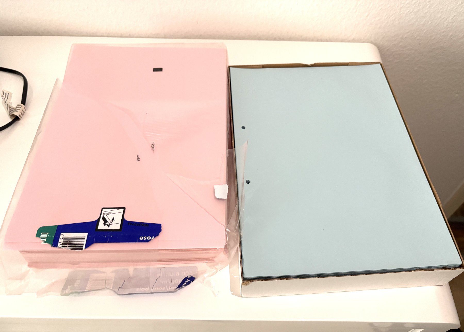 Tutte le decorazioni: Drucker Pappier rosa und hellblau – Nuovo e nell'imballaggio originale da Glattbrugg venduto da Ariel012