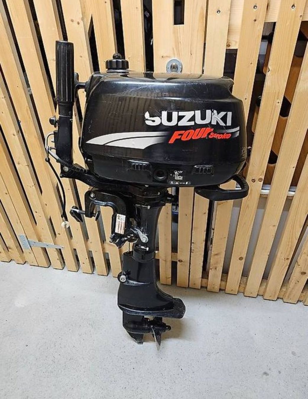 Suzuki Motoren: Außenbordmotor Suzuki 6 ps – Gebraucht aus Ostermundigen von Sera.P